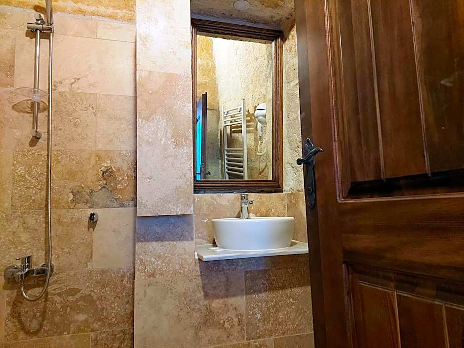 ARMEsos Cave Hotel