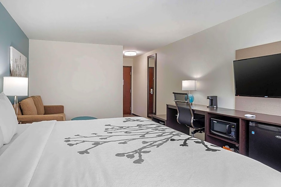 Sleep Inn & Suites