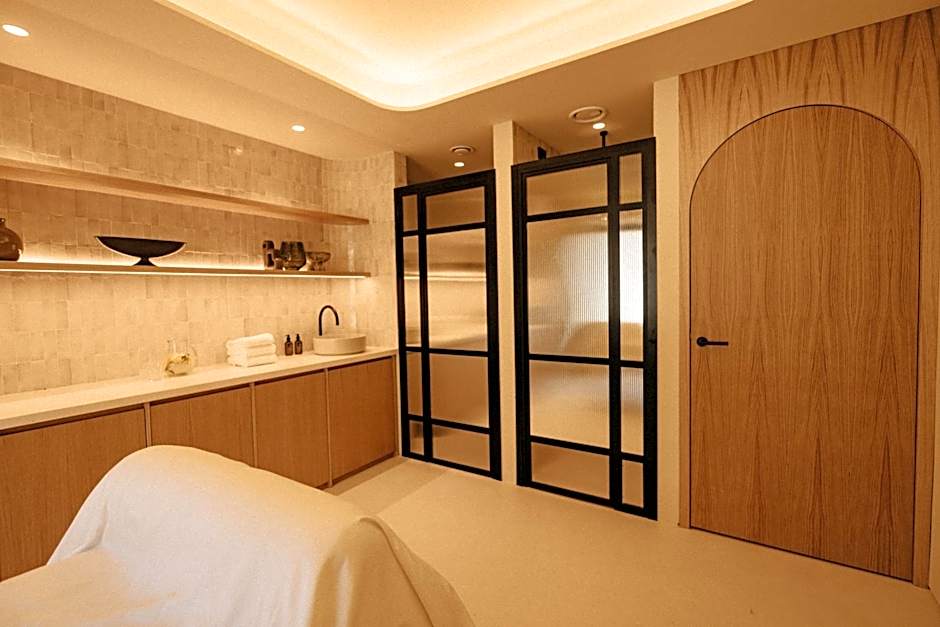 Aethos Hotel Saragano
