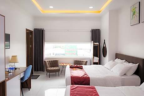 Deluxe Family Room with City View