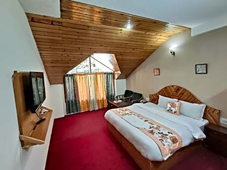 Hotel Shandela near mall road