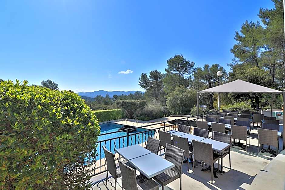 Les Arbousiers Village Hôtel Provençal