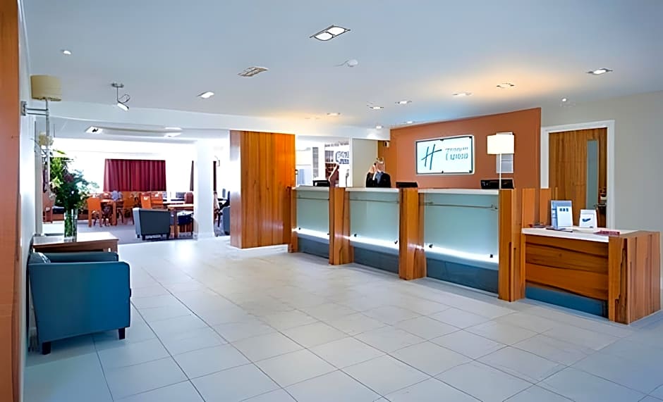 Holiday Inn Express London Gatwick Crawley By IHG
