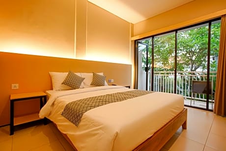 Deluxe Double Room with Balcony