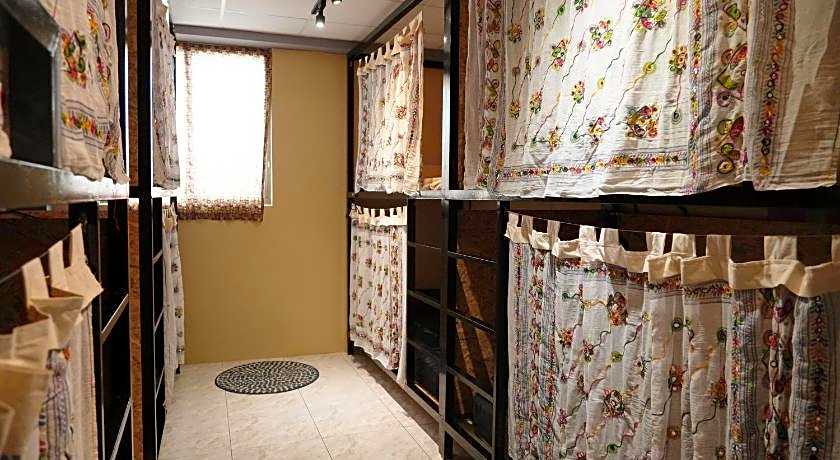 Dulan The Travel Bug Bistro Inn