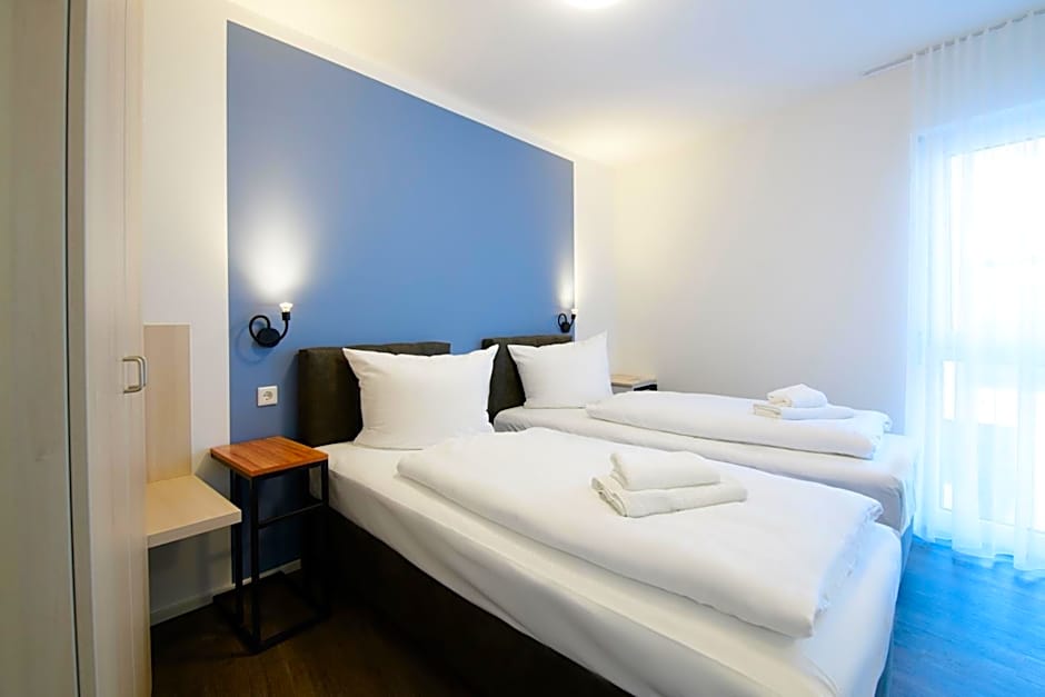 Smart & Stay Aparthotel Saarbrücken Süd - Self-Check-In - Free Parking
