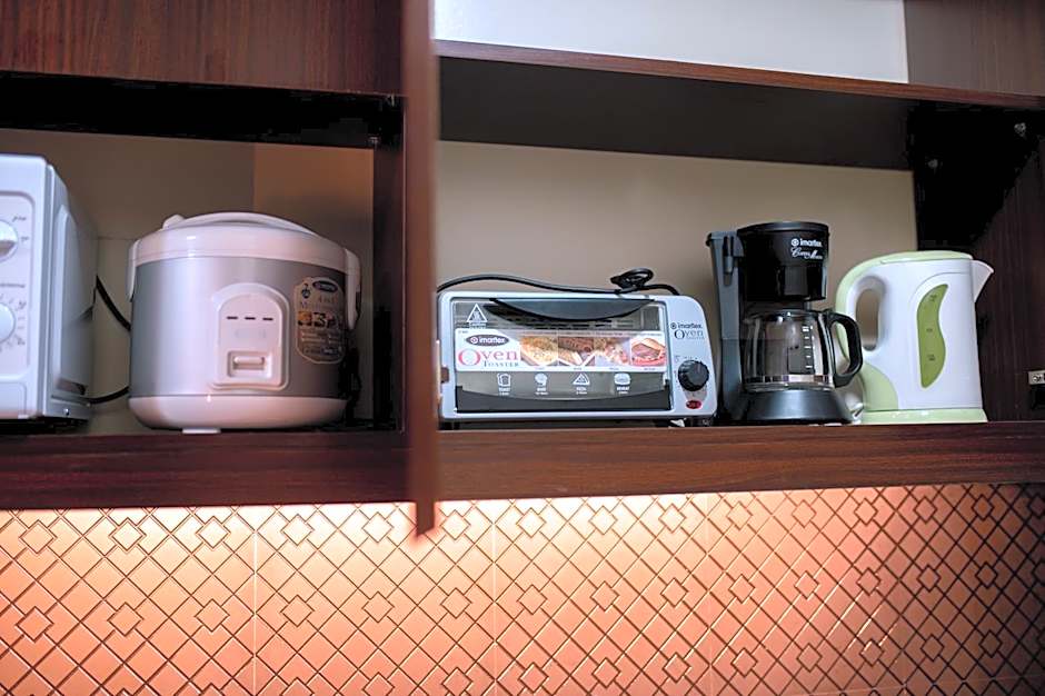 THE SUITE by The Hiltons