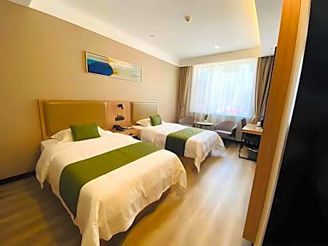 2 Bed Twin Superior Room