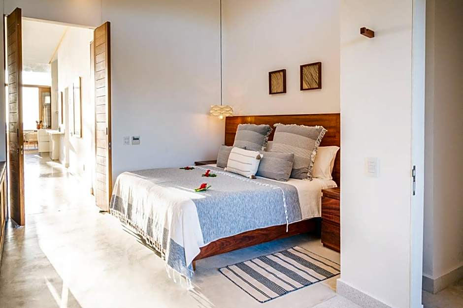 El Careyes Club & Residences