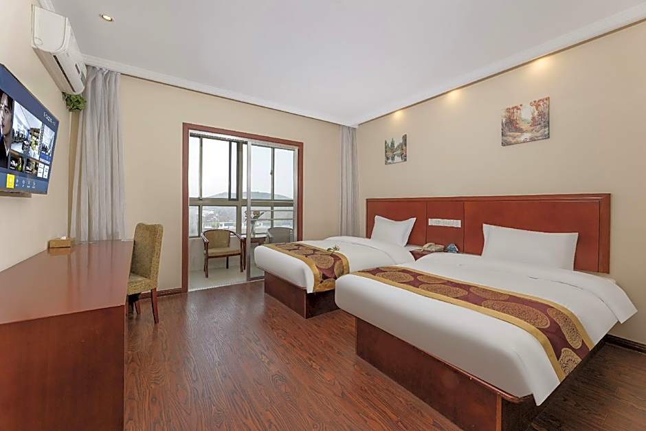 GreenTree Inn JiangSu Wuxi Jiangyin Huashi Avenue Huaxi Village Business Hotel