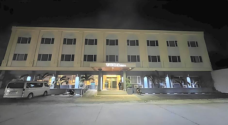 Townhouse Oak Vera Hotel Near Clark International Airport