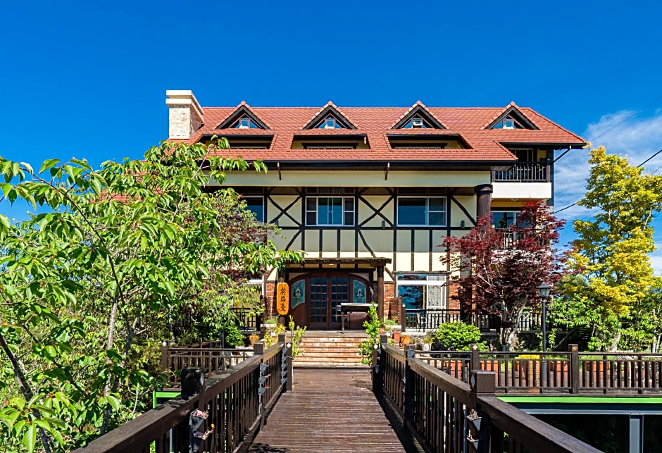 Egmont Mountain House