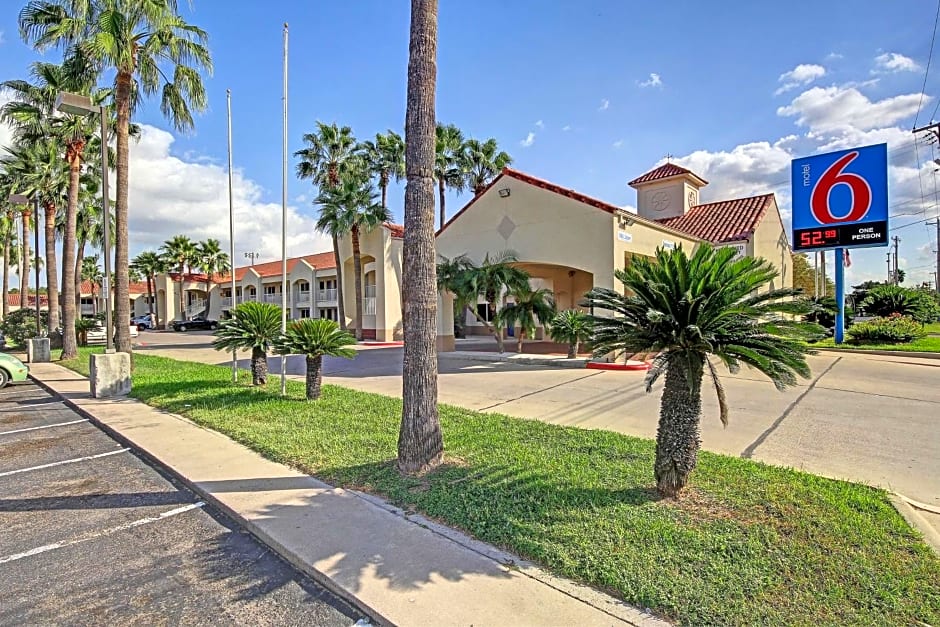 Motel 6 Edinburg, TX