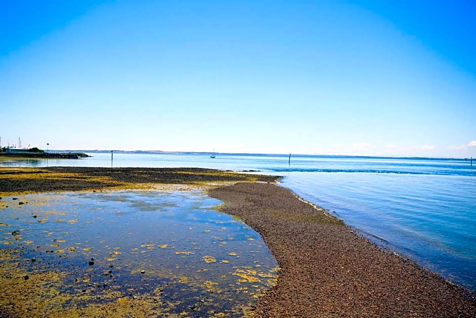 Pelicans Motel San Remo