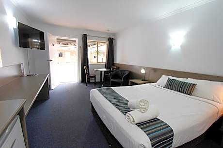 Executive Queen Room
