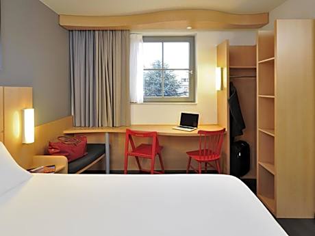 Standard Room with One Double Bed or Two Separate Beds