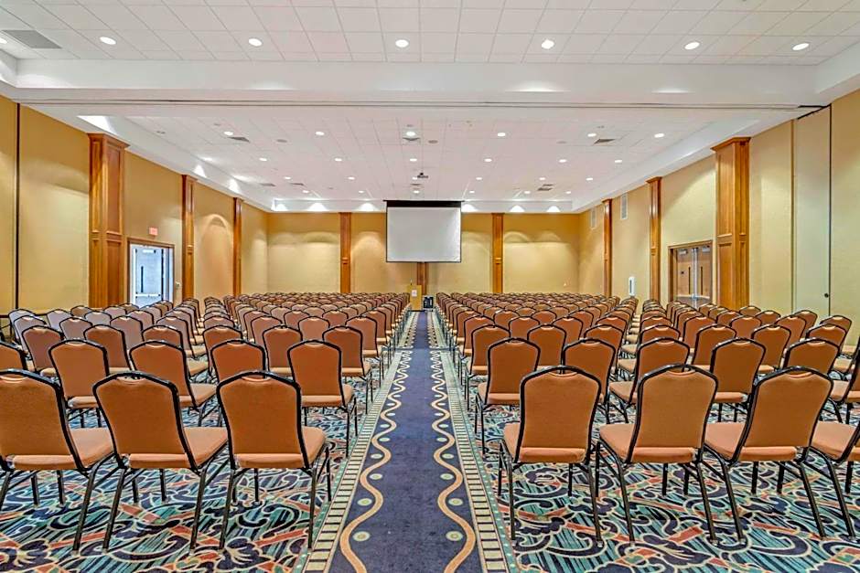 LeConte Hotel & Convention Center, Ascend Hotel Collection