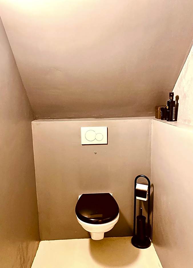 Atelier Raamwerk City Atelier Apartment for Friends and Families 125m2!