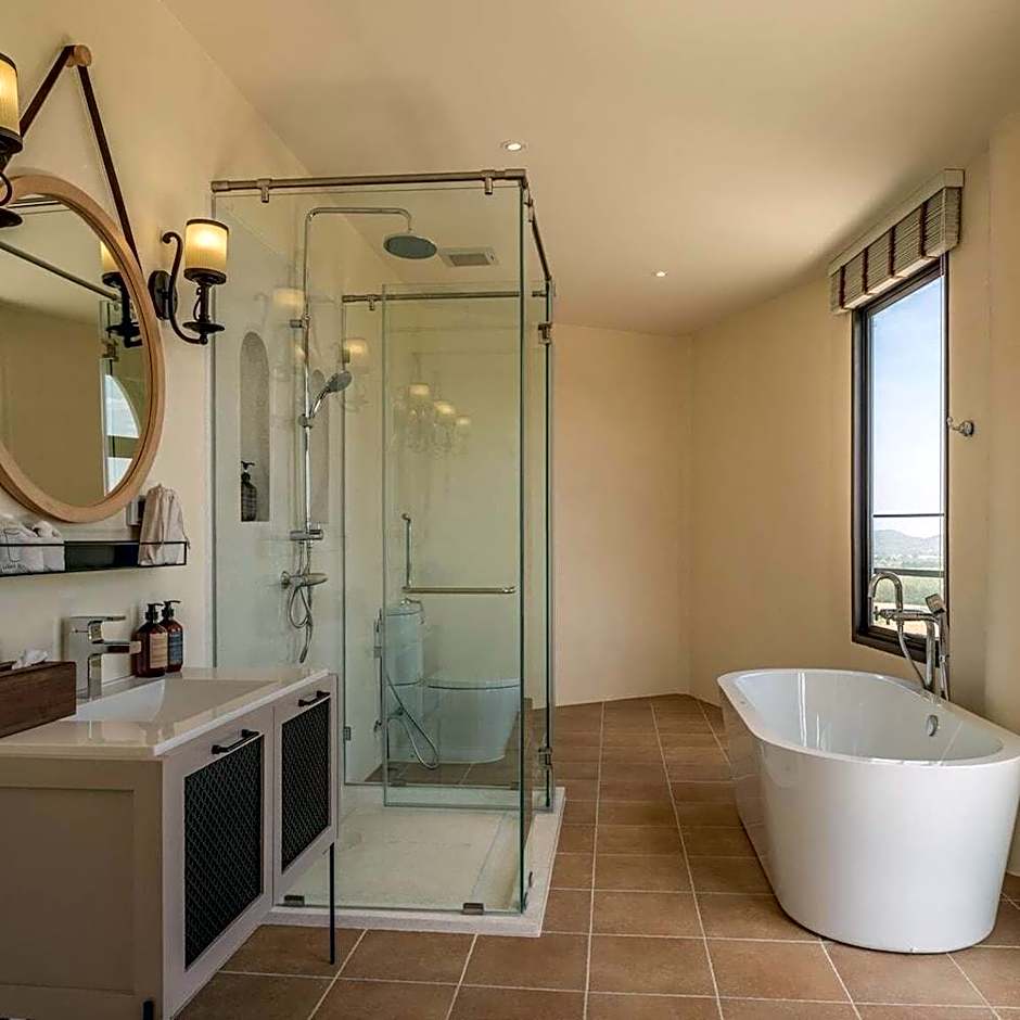 Toscana Piazza by Toscana Valley