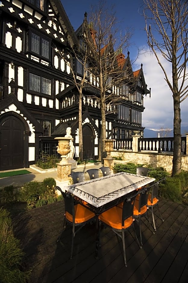 The Old England Hotel