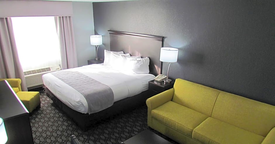 Oak Hill Inn & Suites