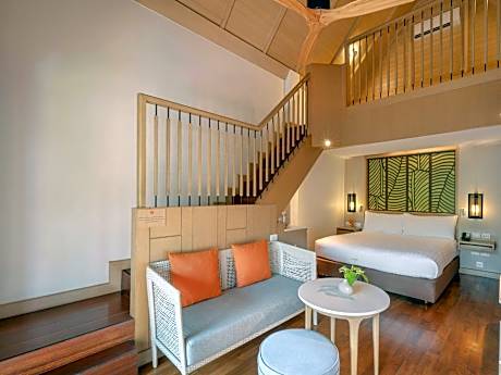 Deluxe Family Duplex - Thai Village Wing