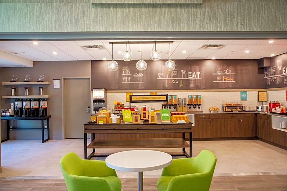 Hampton Inn By Hilton & Suites Edmonton St. Albert, AB