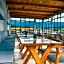 La Tozi Hotel