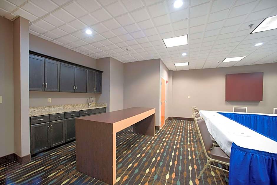 Hampton Inn By Hilton Louisville North/Clarksville