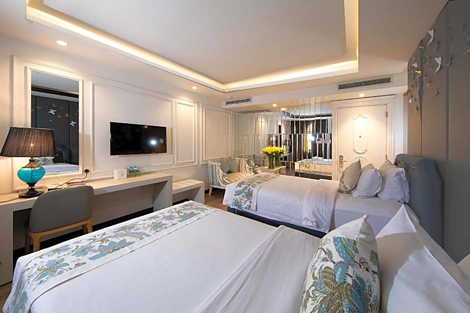 Photo 1 of 37 of A & Em Saigon Hotel