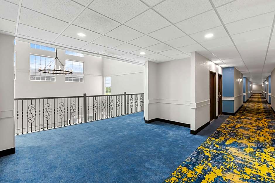 Sonesta Essential La Porte