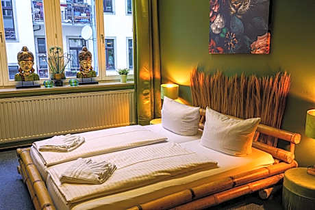 Standard Double Room with Shared Bathroom
