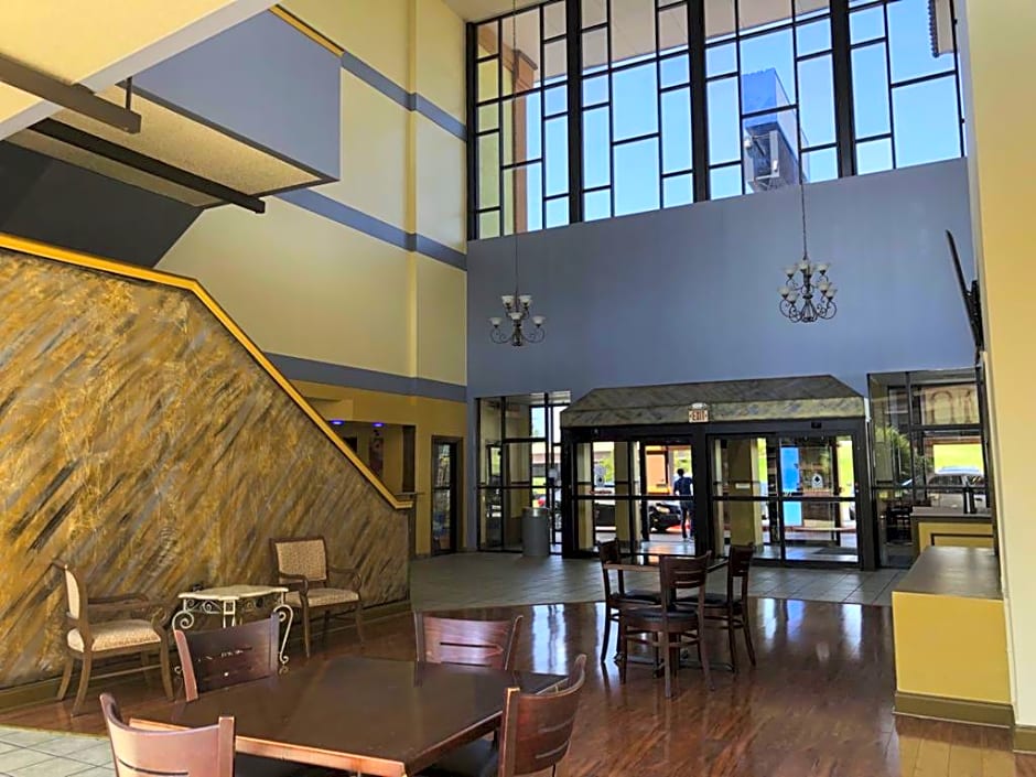 Hotel Tulsa I-44 Midtown – Tulsa, OK