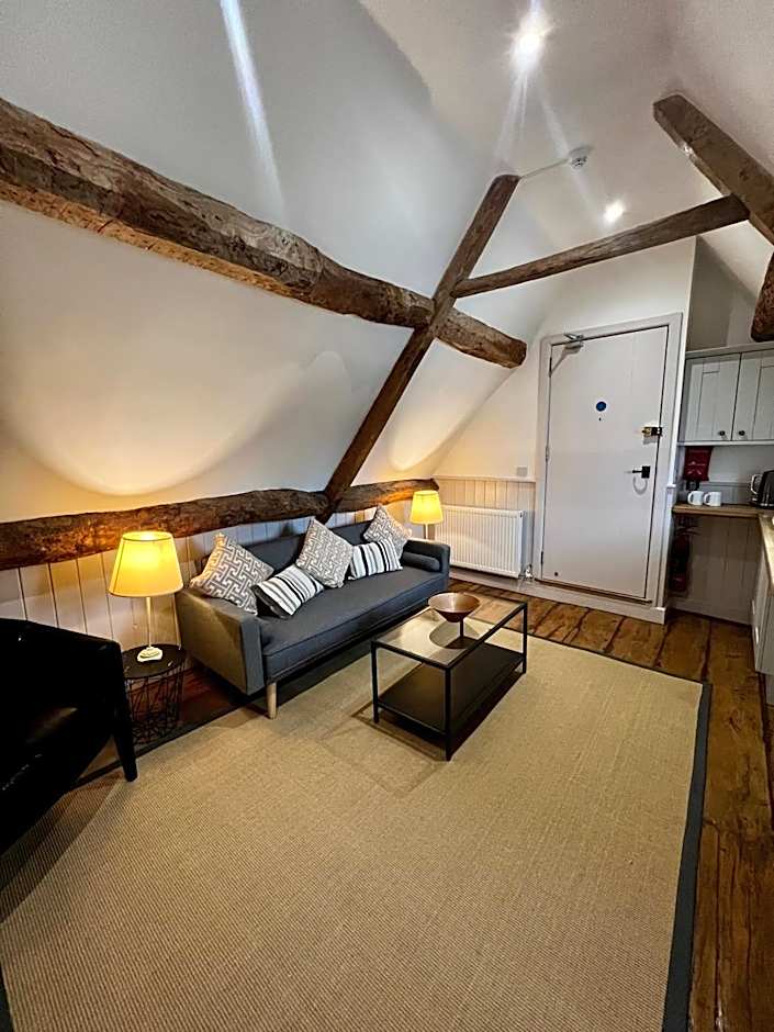 The Lion, Tredington