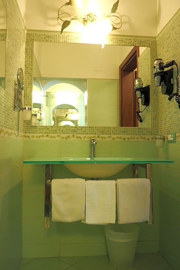 Hotel Ester