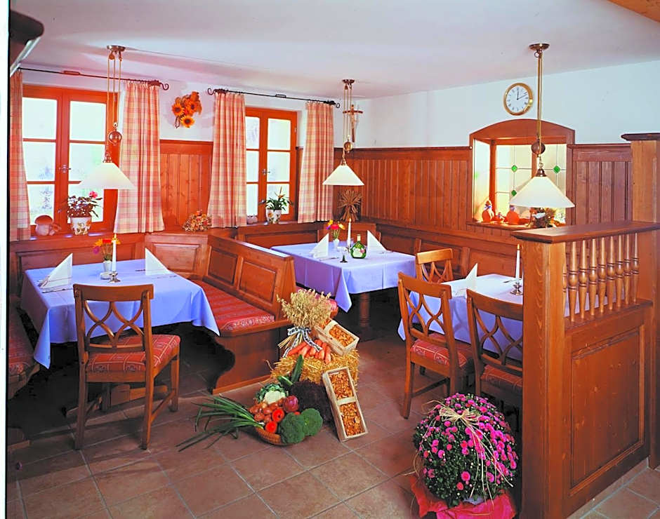 Hotel - Gasthof Spessarttor & Hotel Bergwiesen -hier auf Wunsch Zimmer mit Balkon