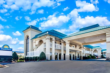 Days Inn by Wyndham Saint Pauls
