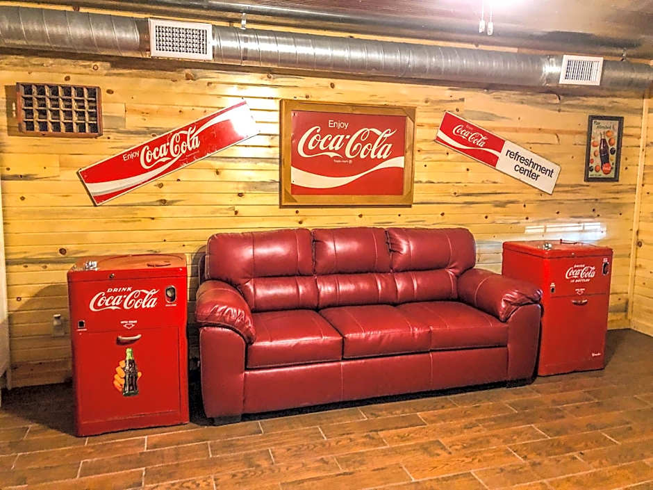 Samantha's Timber Inn