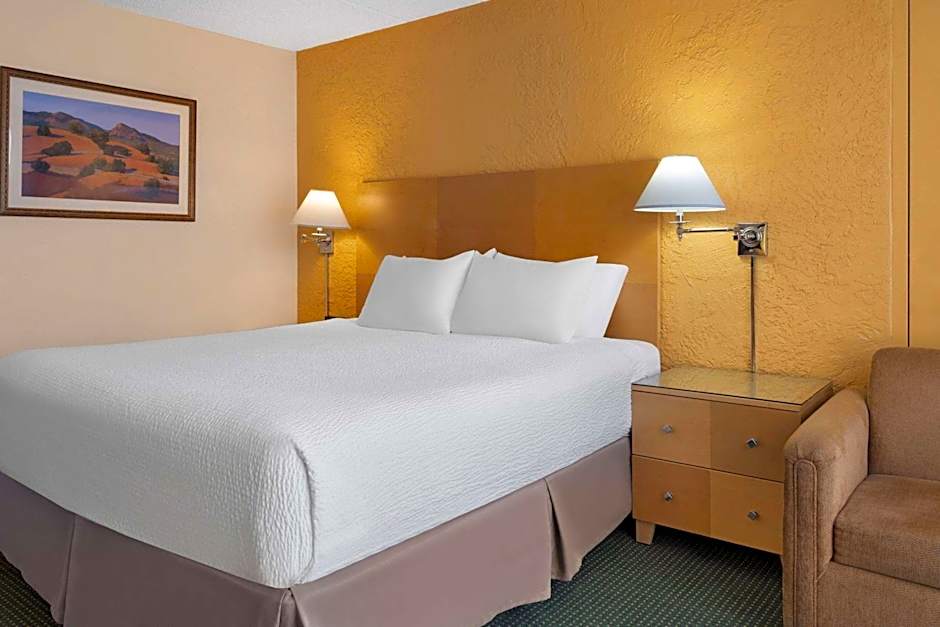 Ramada Tucson