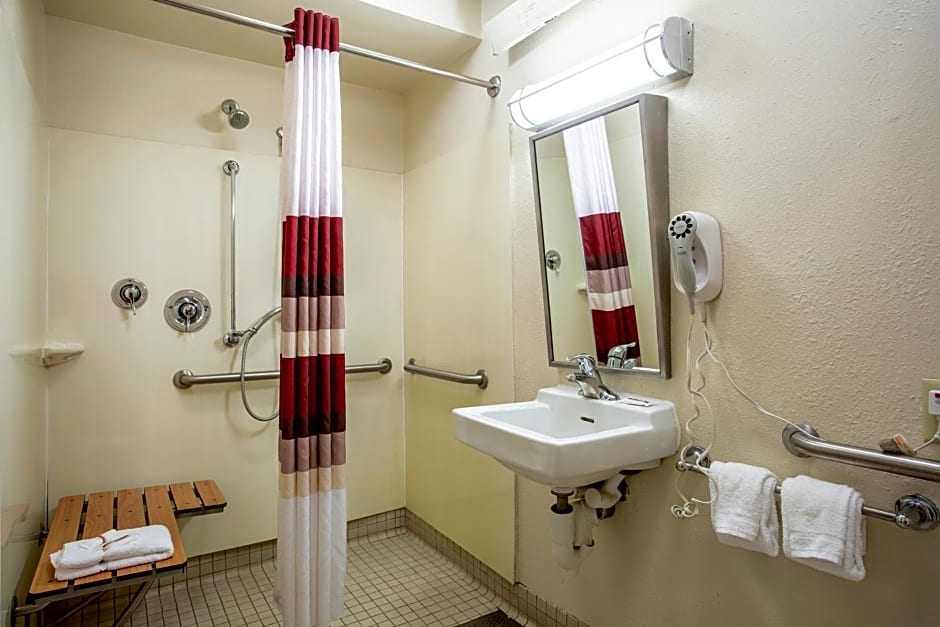 Red Roof Inn PLUS+ Baltimore-Washington DC/BWI Airport