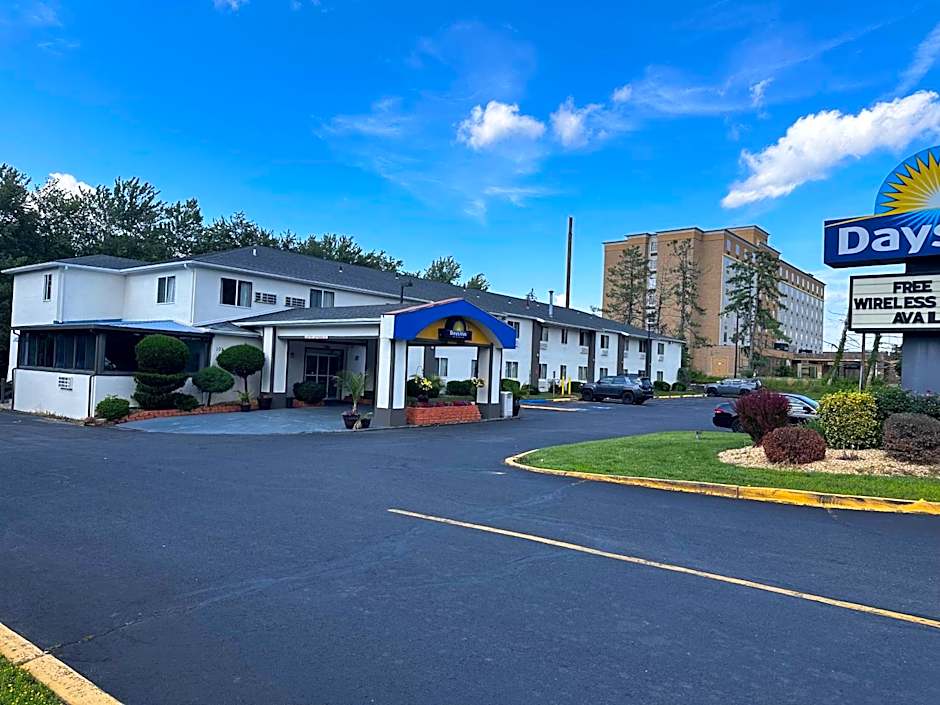Days Inn by Wyndham Runnemede Philadelphia Area