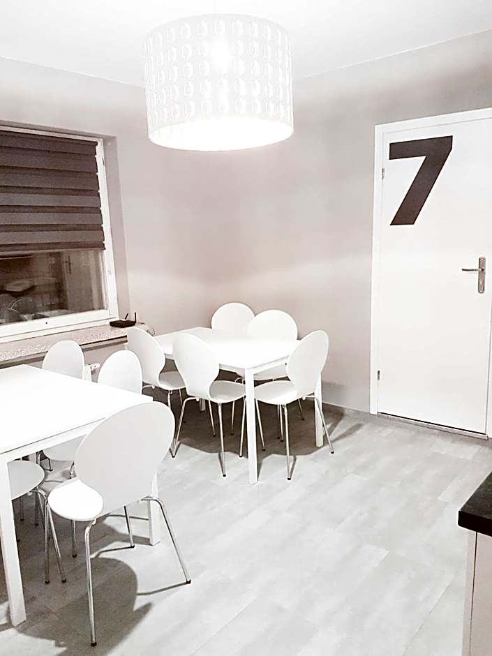 KWATERY KALINA-DUSZKA HOSTEL