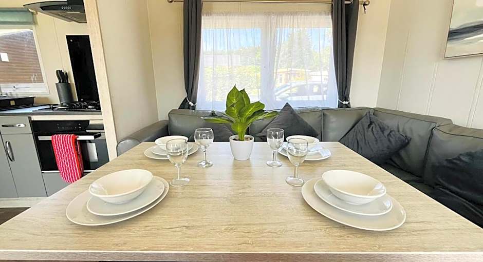 Black Bull Retreat, Barmston with Private Hot Tubs