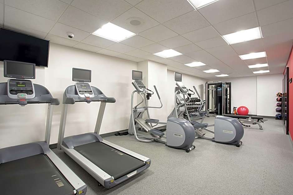 Hilton Garden Inn Omaha Aksarben Village