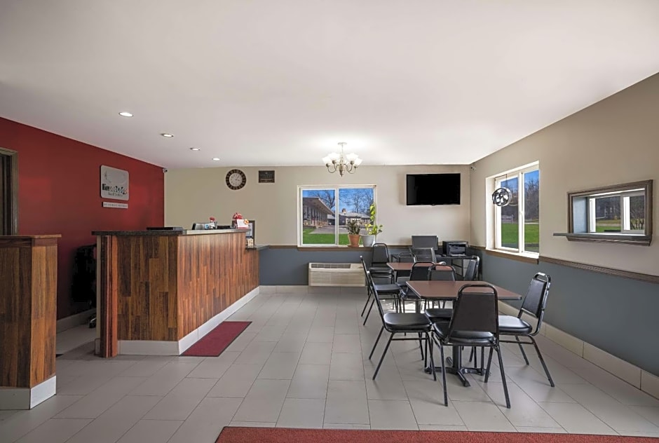 Econo Lodge Inn & Suites Canandaigua