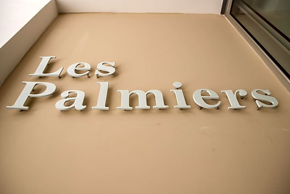 Les Palmiers Beach Boutique Hotel & Luxury Apartments