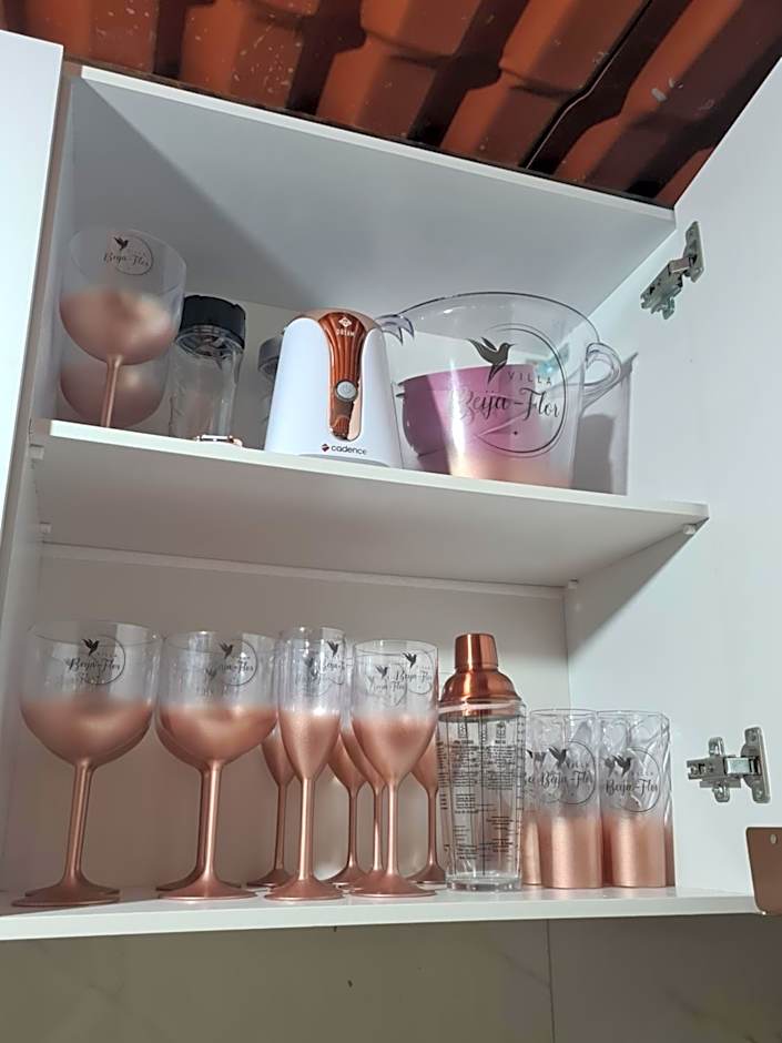 Villa Beija-Flor2: Suíte alexa e piscina privativa