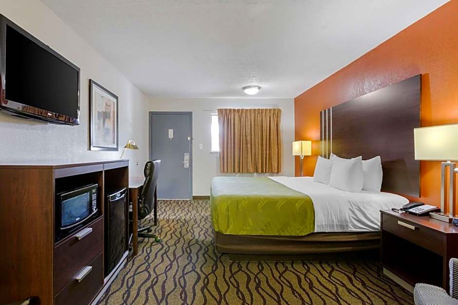 Quality Inn Columbus-East
