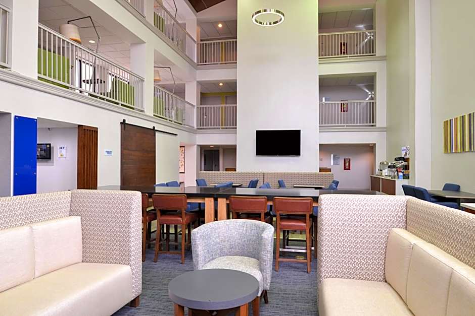Holiday Inn Express Palm Desert By IHG