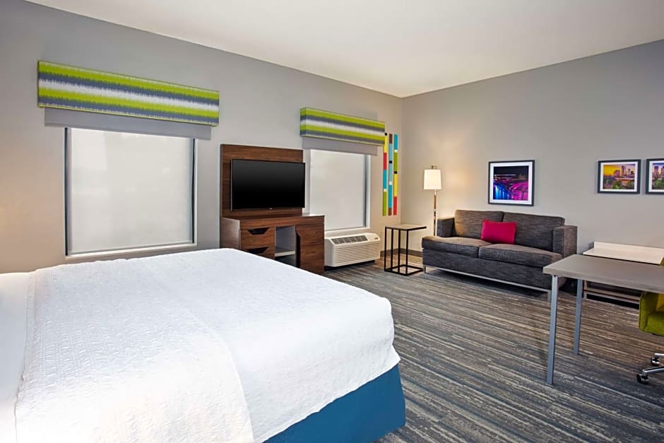 Hampton Inn By Hilton And Suites Tampa East - Casino Area